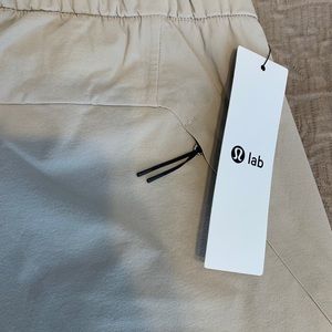 Mens joggers size L lululemon